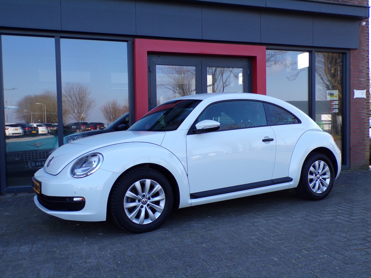 Volkswagen Beetle - 1.2 TSI BlueMotion Stoelverwarming Cruise Supernette auto!! - AutoWereld.nl