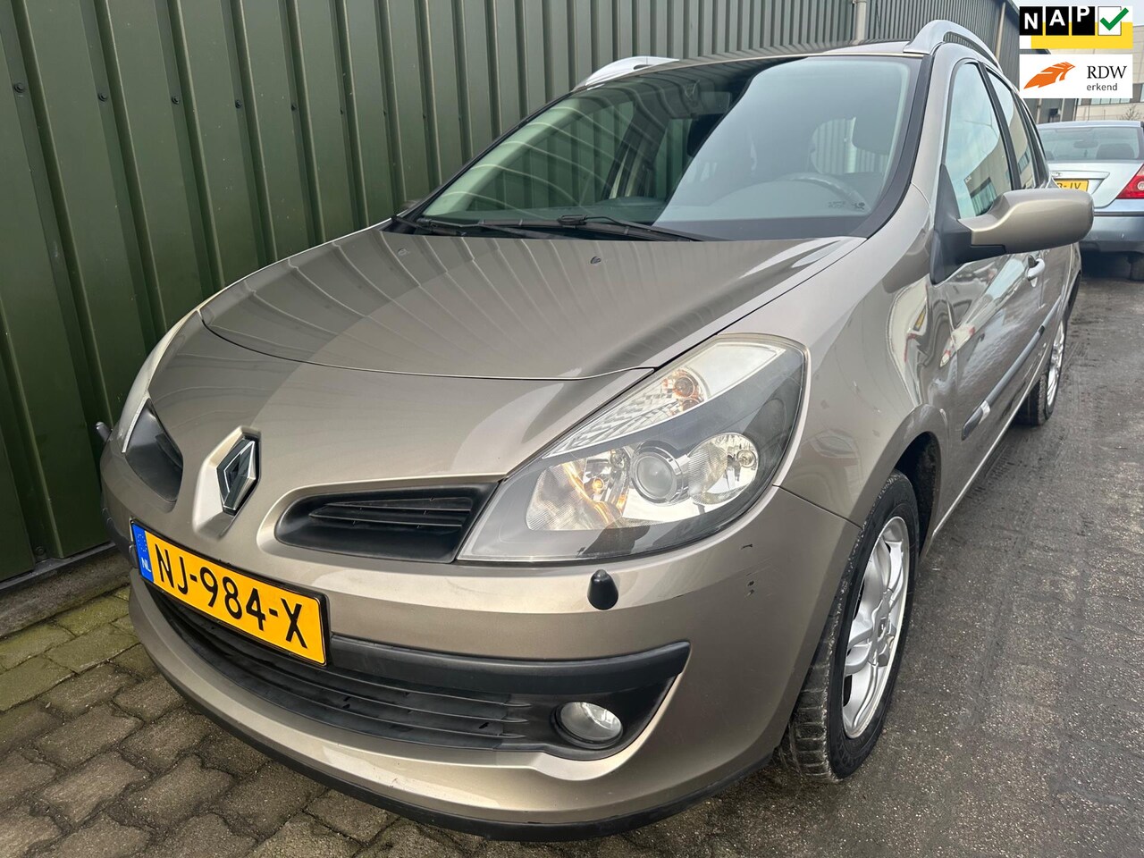 Renault Clio Estate - 1.6-16V Dynamique 1.6-16V Dynamique - AutoWereld.nl