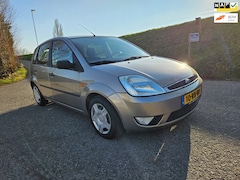 Ford Fiesta - 1.6-16V Ghia, Automaat, 5 Deurs, Airco, Trekhaak