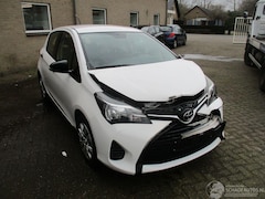 Toyota Yaris - 1.0 VVT-I Aspiration