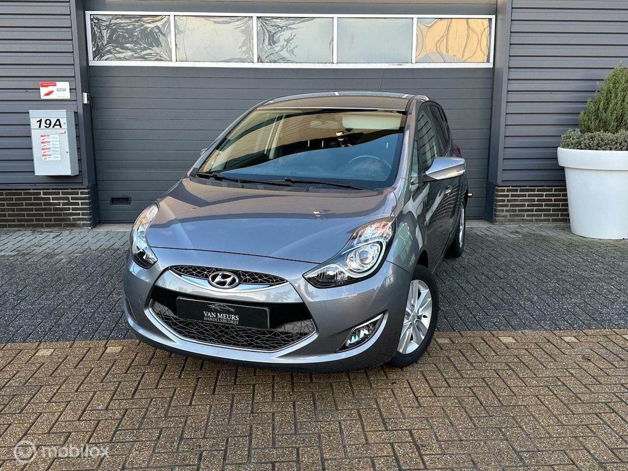 Hyundai ix20 - 1.6i i-Vision 1.6i i-Vision, Automaat, 5 deurs, trekhaak, airco, cruise, dealer onderhouden, apk 06-2025 - AutoWereld.nl