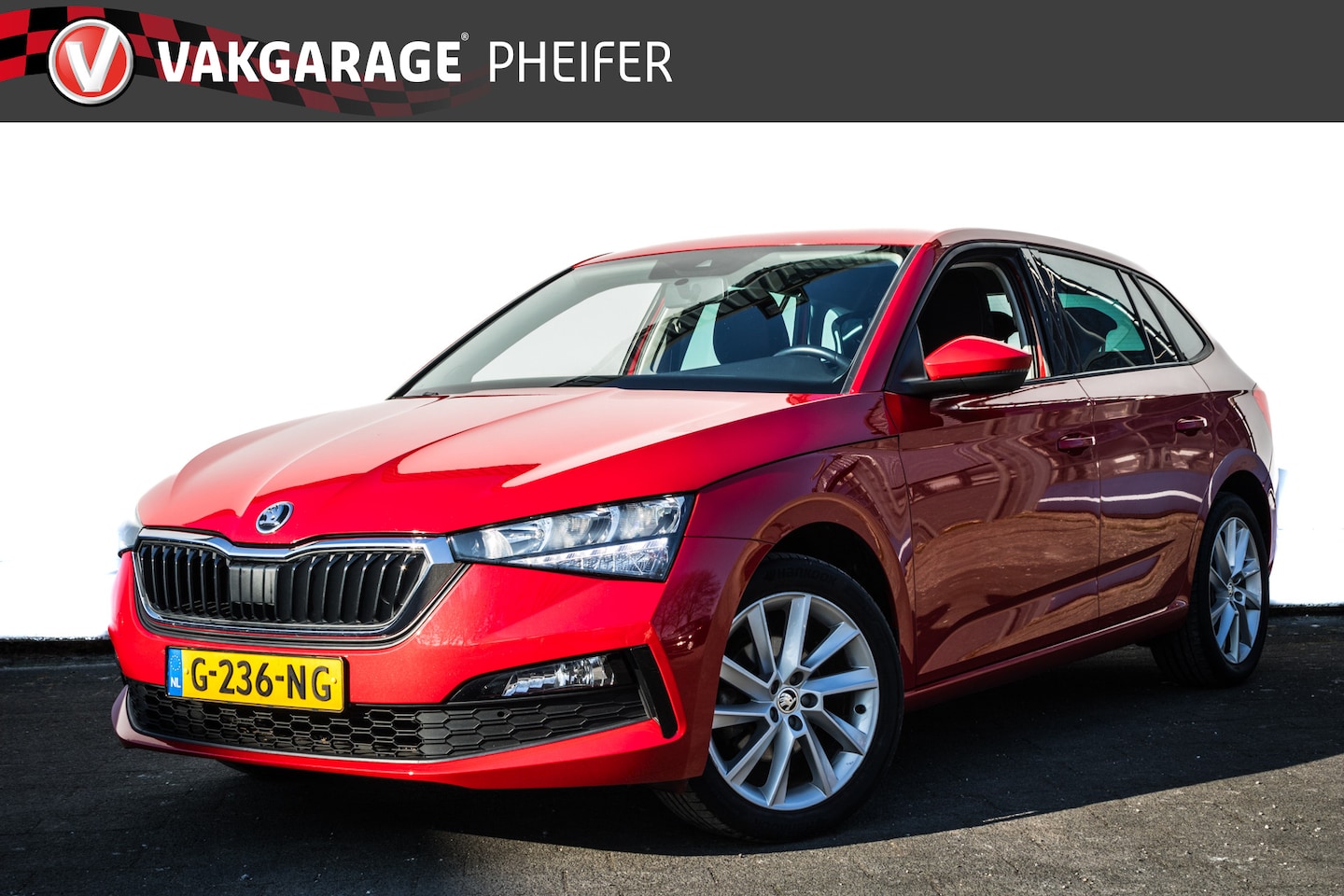 Skoda Scala - 1.0 TSI 116pk Ambition Full led/ Carplay/ Navigatie apps/ Airco/ Cruise control/ 17" lmv/ - AutoWereld.nl