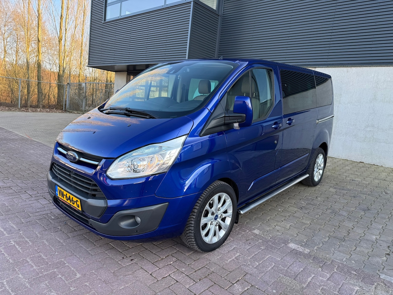 Ford Transit Custom - 270 2.2 TDCI L1H1 Limited DC 270 2.2 TDCI L1H1 Limited DC, BOMVOL OPTIE"S,DUBBEL CABNINE, MOOIE STAAT! VOL LEDER - AutoWereld.nl