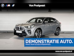 BMW iX2 - eDrive20 67kWh | M Sportpakket | Elektrisch verwarmde voorstoelen