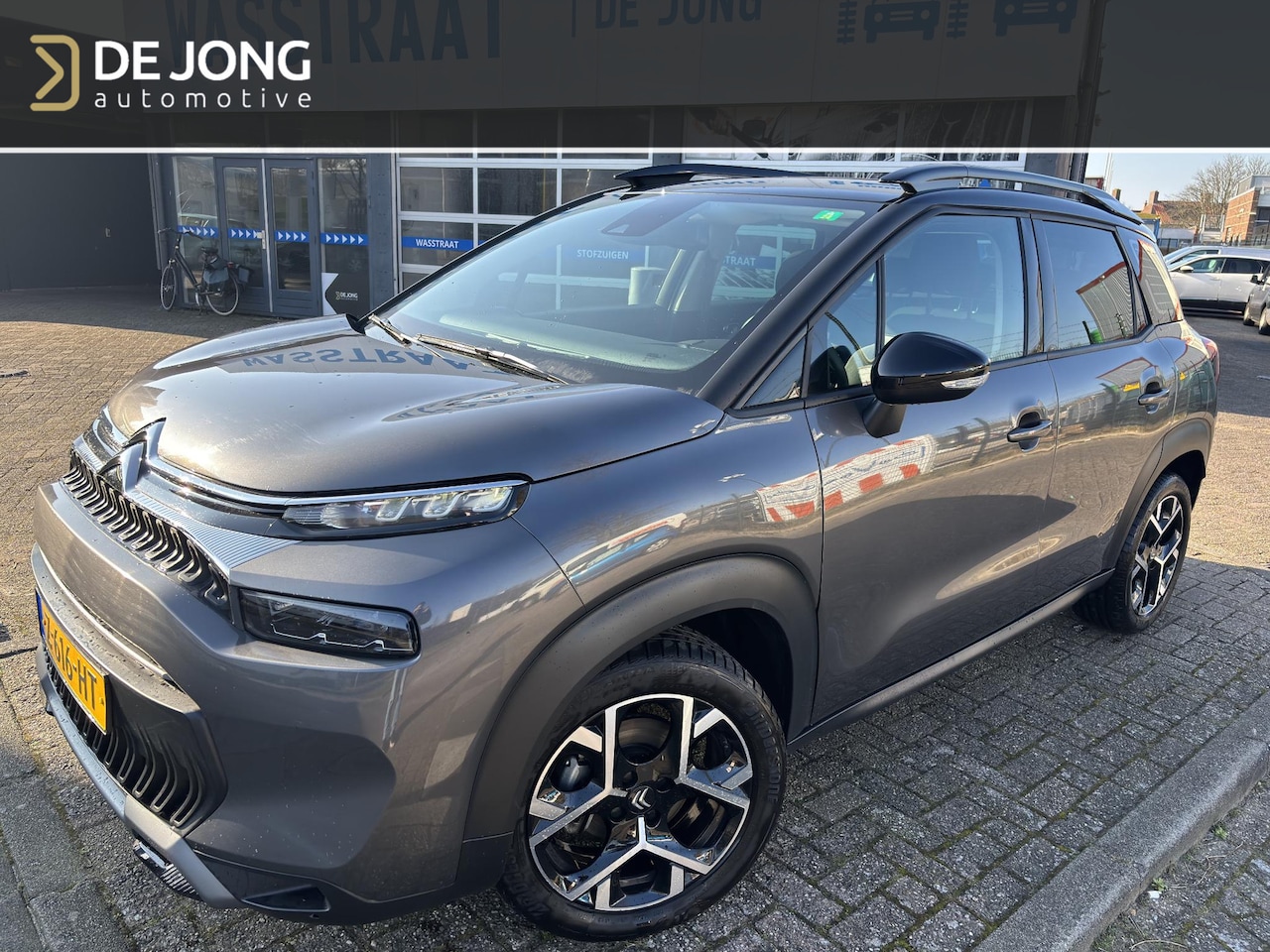 Citroën C3 Aircross - 1.2 PureTech Max Navi/Camera/Keyless/17"Velgen/Lage kilometers/GEEN AFLEVERKOSTEN - AutoWereld.nl