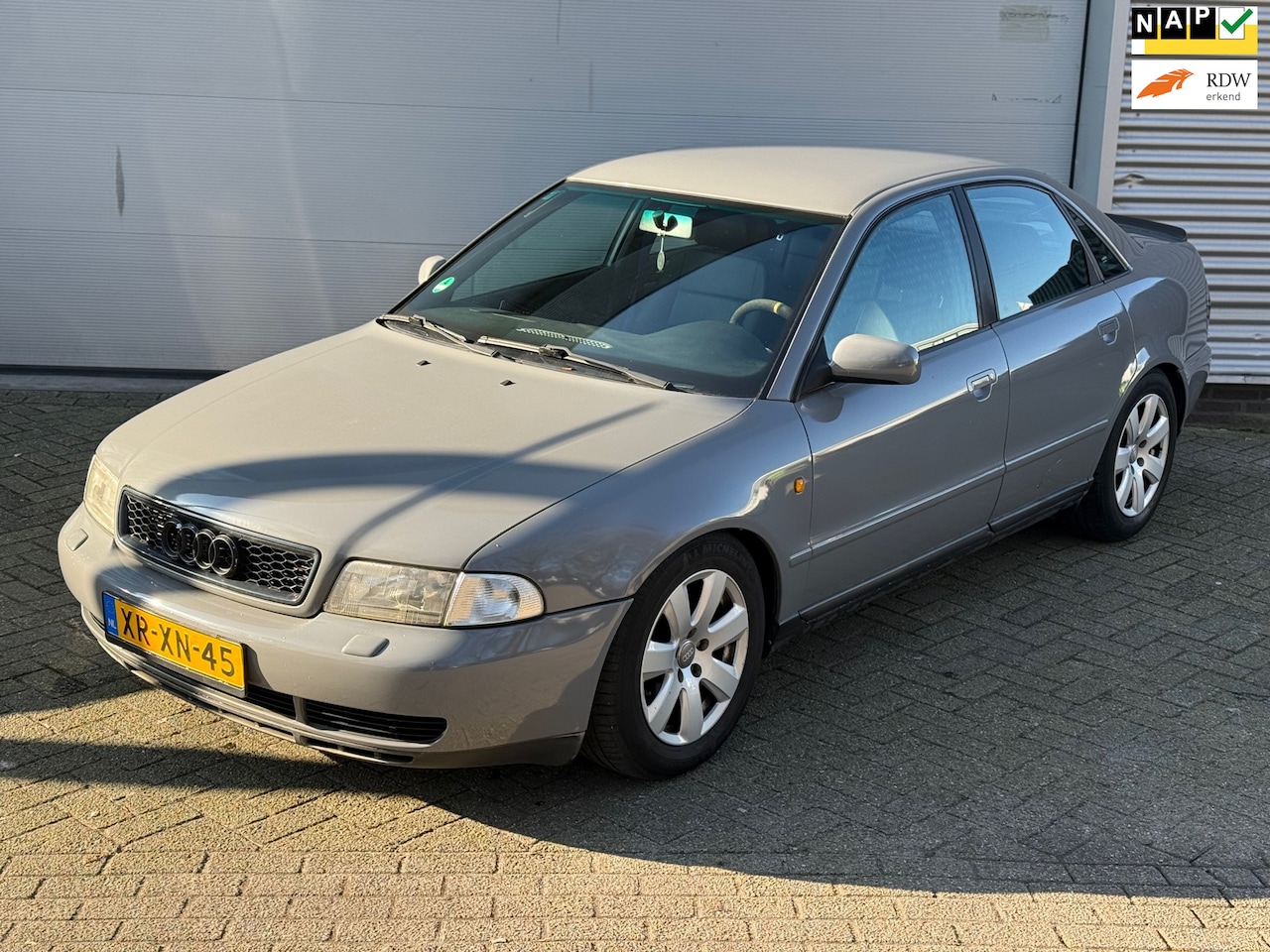 Audi A4 - 1.8 Turbo QUATRO AUTOMATIC l Grotere Turbo l Downpipe l Sportuitlaat l Rijdt & Schakelt go - AutoWereld.nl