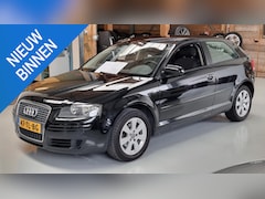 Audi A3 Sportback - 1.6i Pro Line Business Clima, LMV, NAP, inruilkoopje