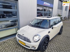 MINI Clubman - 1.6 Cooper / pano dak / trekhaak / stoelverwarming