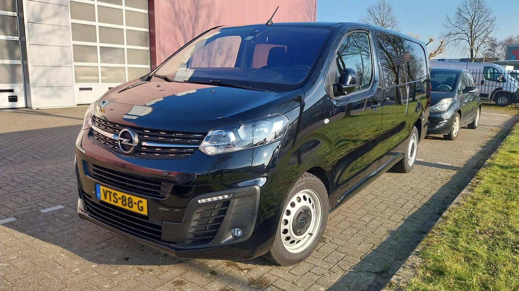 Opel Vivaro - DC 2.0 Diesel 177pk L3H1 Automaat - AutoWereld.nl