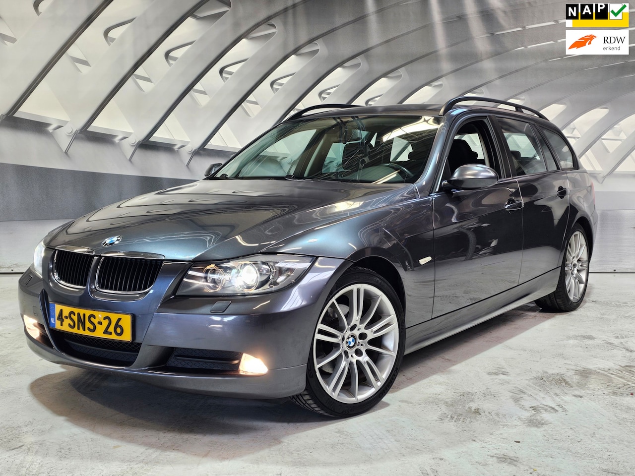 BMW 3-serie Touring - 318i 318i - AutoWereld.nl