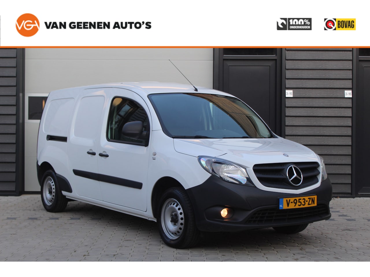 Mercedes-Benz Citan - 109 CDI 90Pk BlueEFFICIENCY Extra Lang L2 | Airco | Bluetooth | Trekhaak - AutoWereld.nl