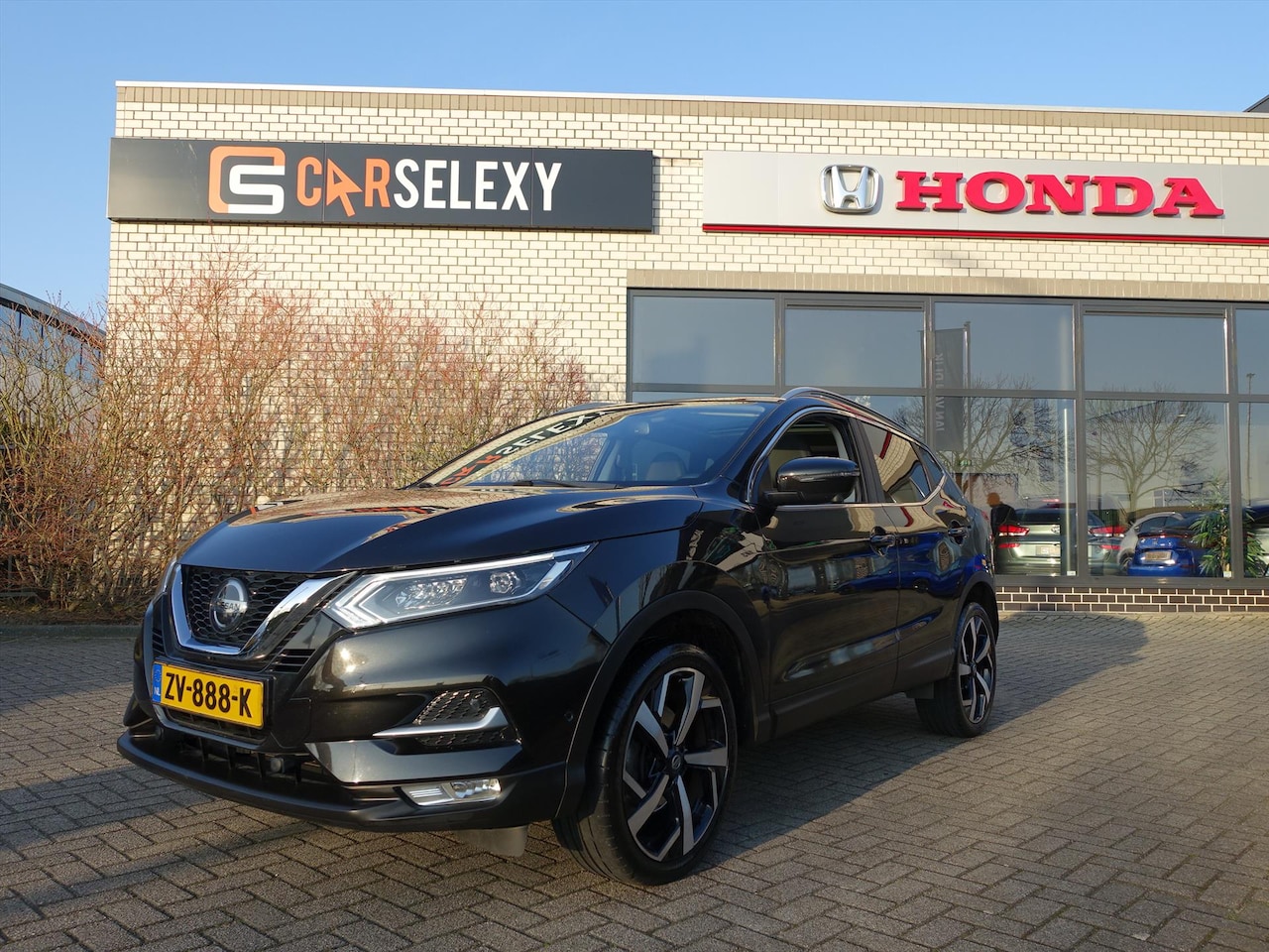 Nissan Qashqai - 1.2 115pk DIG-T Tekna Panodak Navi 19 INCH 360 graden Camera Trekhaak - AutoWereld.nl