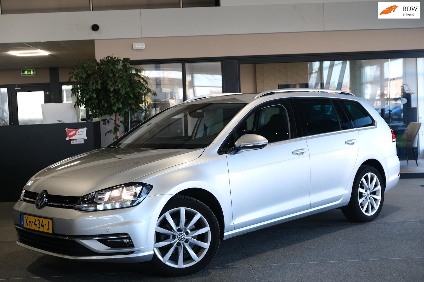 Volkswagen Golf Variant - 1.0 TSI Highline Navi virtual PDC Led - AutoWereld.nl