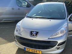 Peugeot 207 - 1.4 XR