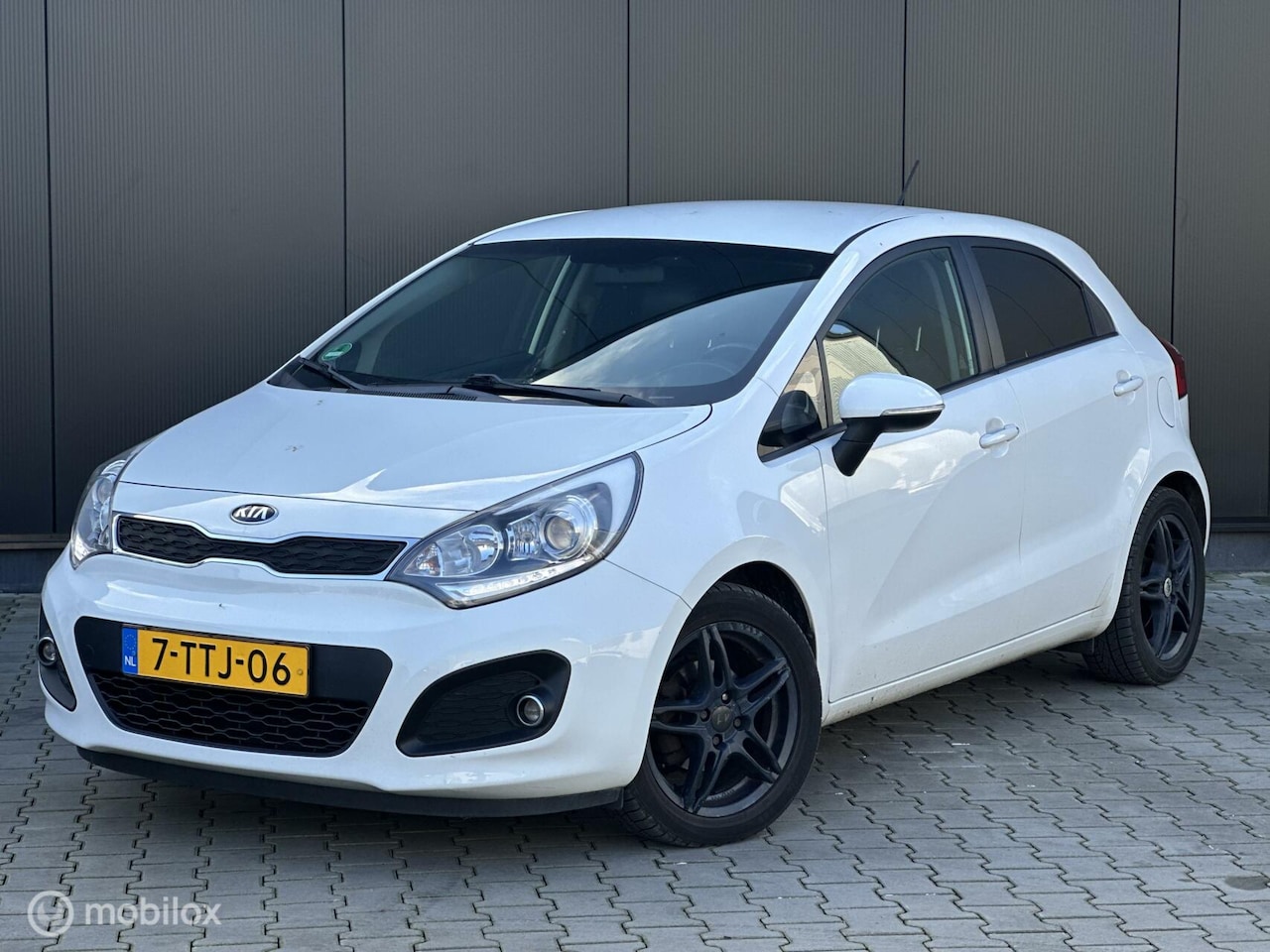 Kia Rio - 1.2 CVVT World Cup Edition Plus | CRUISE | LEDER | - AutoWereld.nl