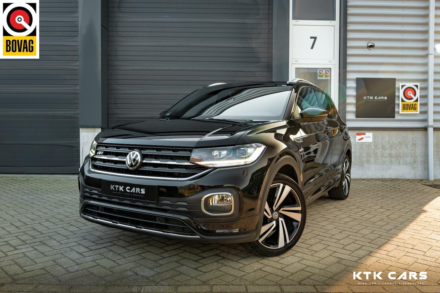 Volkswagen T-Cross - 1.0 TSI R-Line|Keyles|Beats|Virtual|Line|ACC|Camera|Carplay|Stoelverwarming - AutoWereld.nl