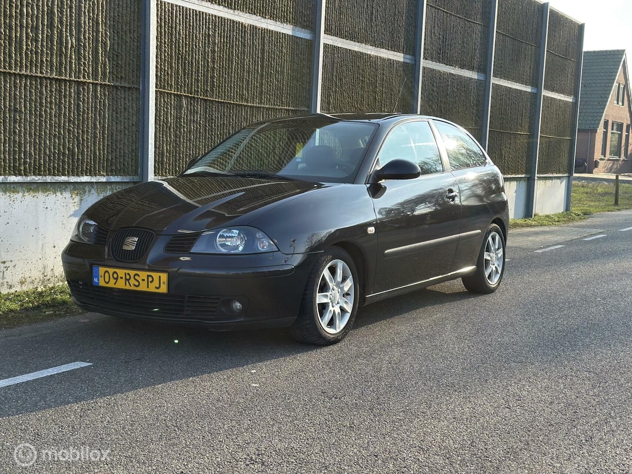 Seat Ibiza - 1.4-16V Chill Out NAP|CRUISE|CLIMA|LAGEKM - AutoWereld.nl