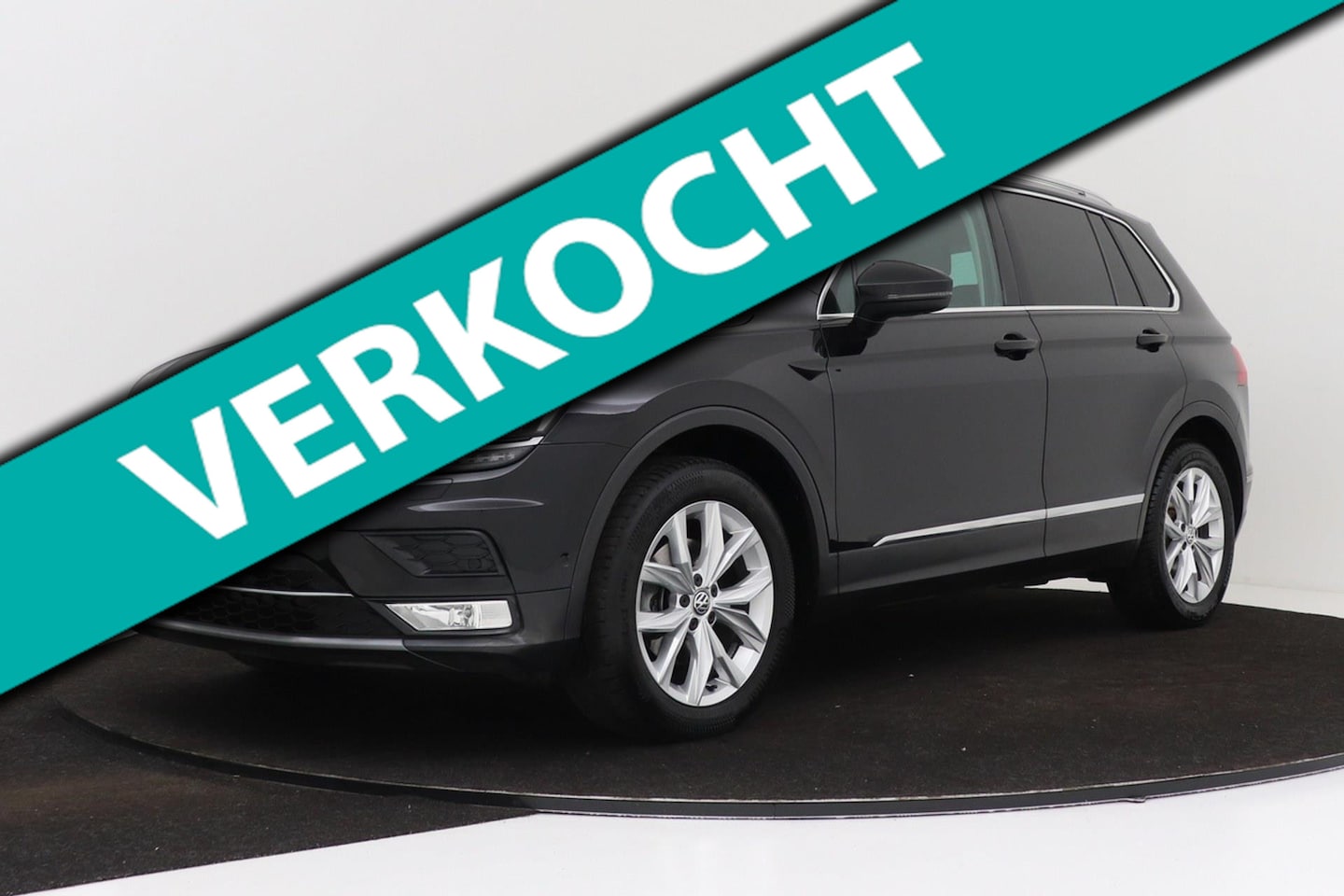 Volkswagen Tiguan - 1.4 TSI Highline | Uitklap Trekhaak | Dealer Ond. | Org NL | Digital Cockpit | Camera | Ca - AutoWereld.nl