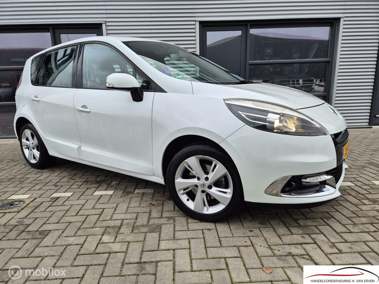 Renault Scénic - 1.2 Dynamique NAVI CAMERA 17" NIEUWE KETTING! - AutoWereld.nl