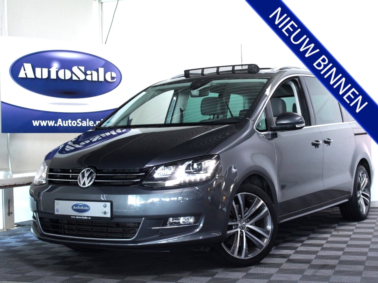 Volkswagen Sharan - 2.0 TSI DSG 221pk Highline 6p. 1eEIG XENON NAV CAMERA STOELVW '15 - AutoWereld.nl