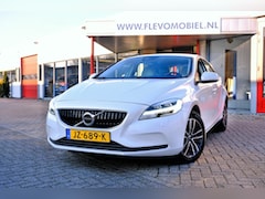 Volvo V40 - 2.0 T2 Momentum Navi|LED|Clima|LMV