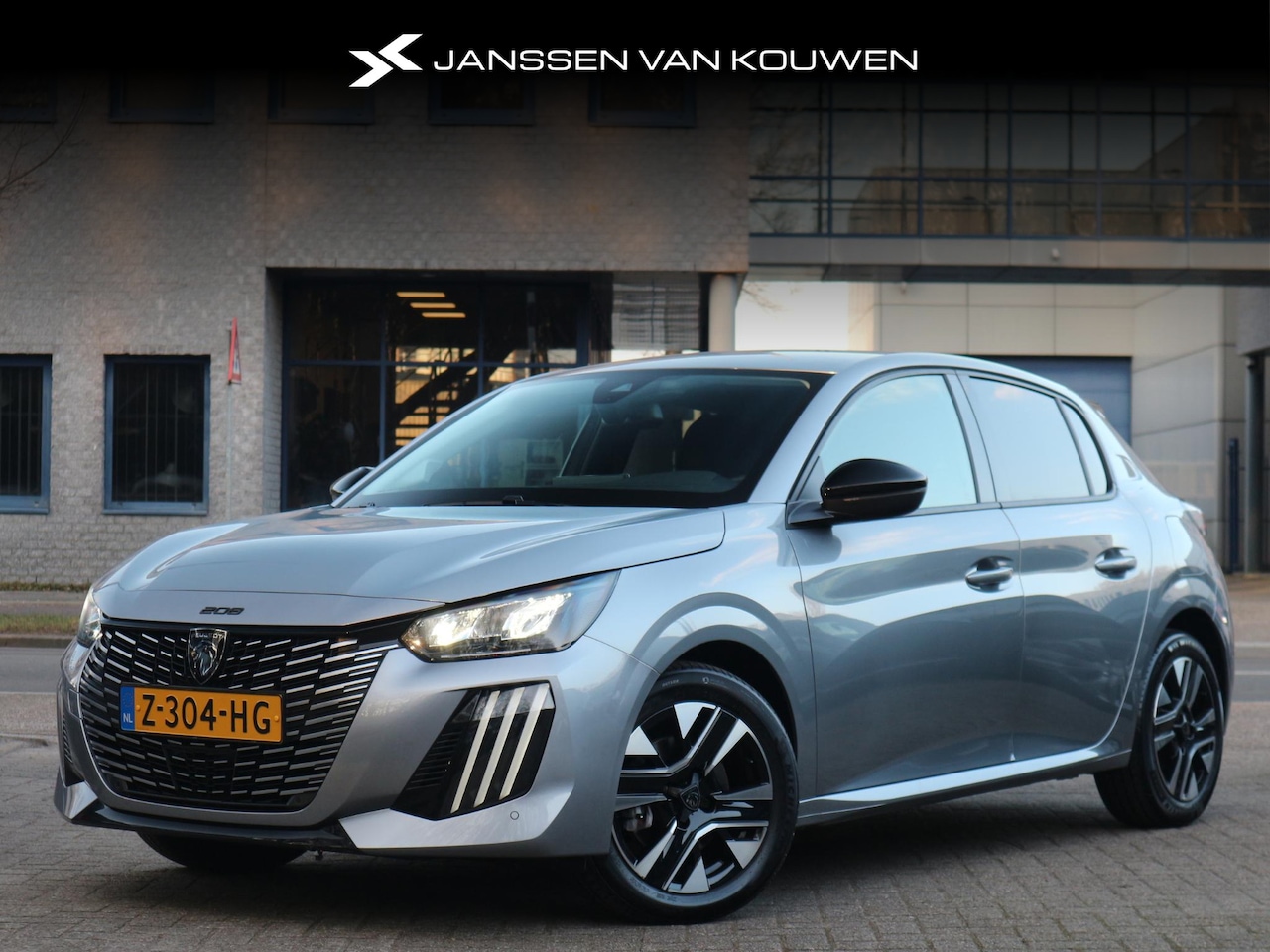 Peugeot 208 - 1.2 PureTech 100 Allure Navigatie Achteruitrijcamera Apple CarPlay - AutoWereld.nl