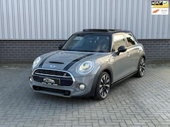 MINI Cooper S - Chili 2.0 Serious Business |Pano| 5 Deurs | Keyless |