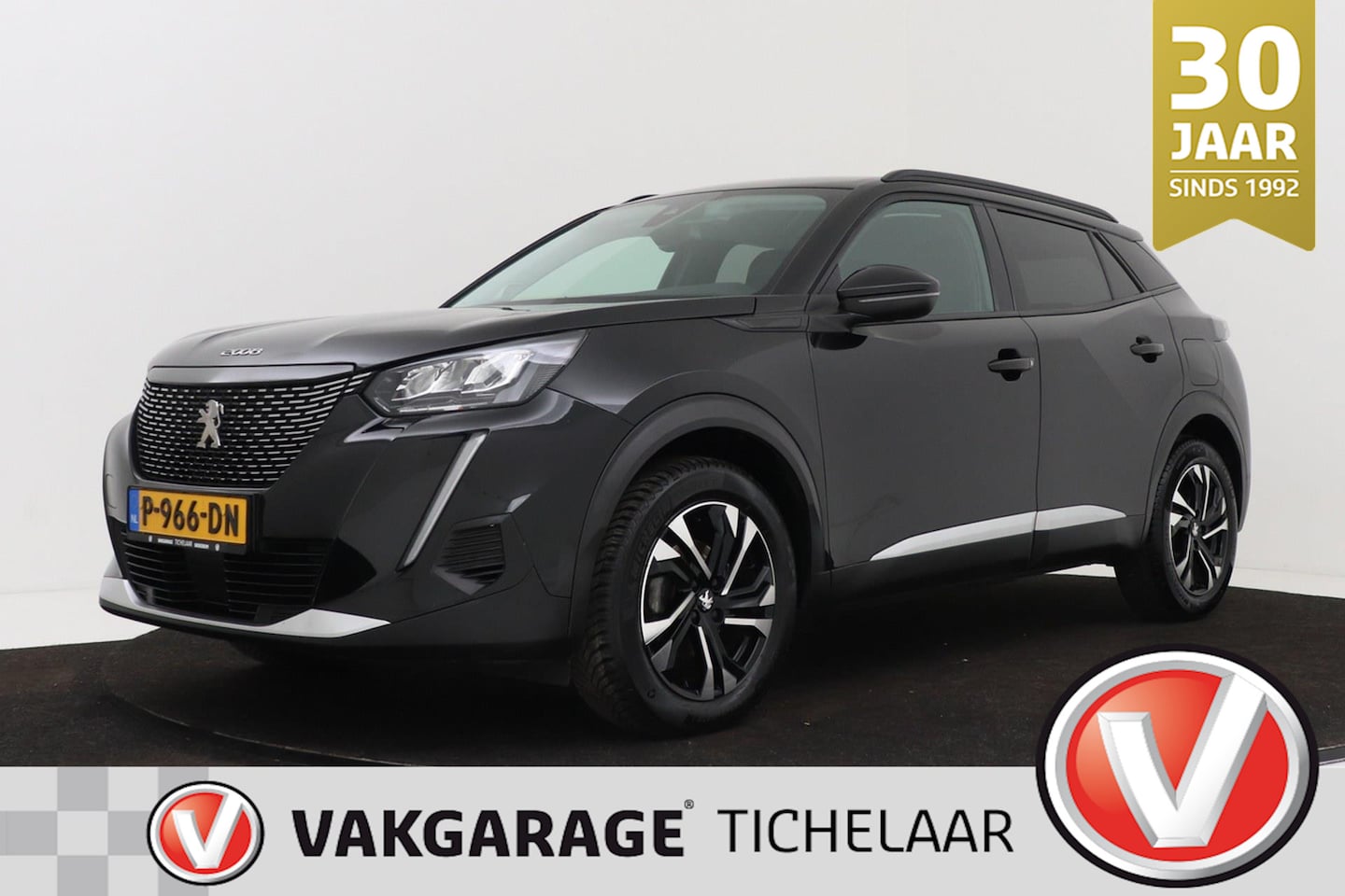 Peugeot 2008 - 1.2 PureTech Allure Pack | Trekhaak | CarPlay | Automaat | 17" Velgen | Stoelverwarming | - AutoWereld.nl