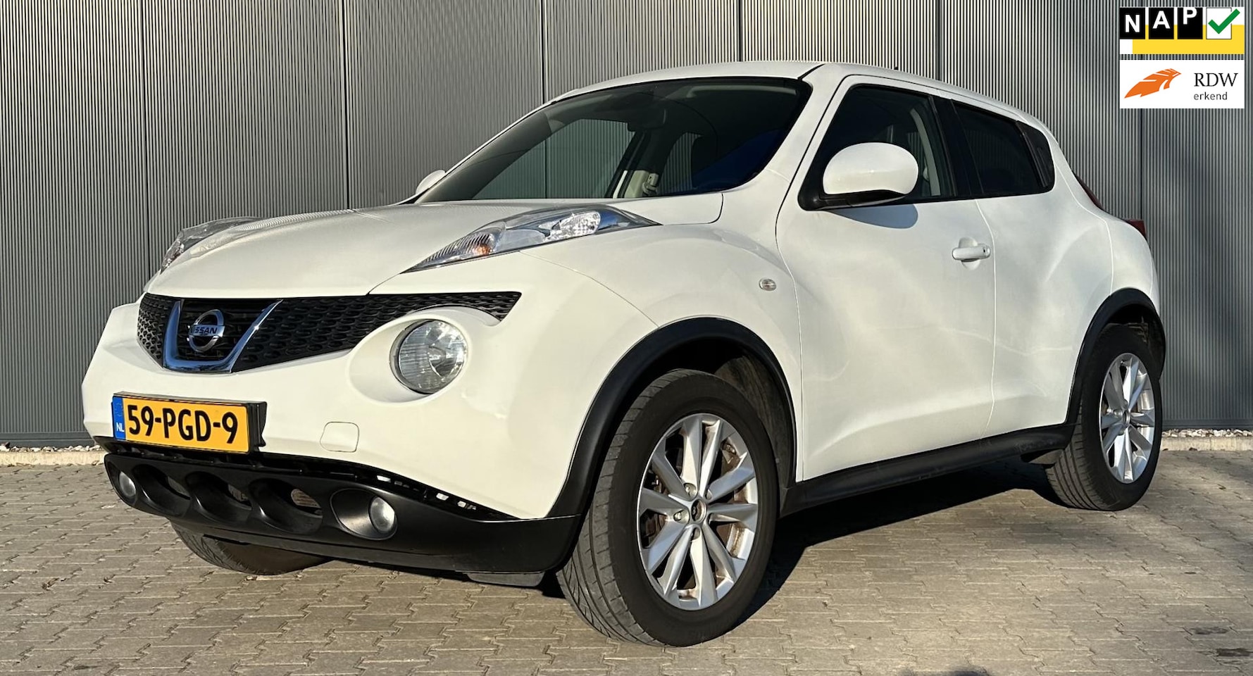 Nissan Juke - 1.6 DIG-T Acenta Airco cruise Navi Leder Camera - AutoWereld.nl