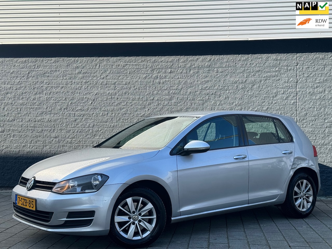 Volkswagen Golf - 1.2 TSI Comfortline NAVI 5DRS - AutoWereld.nl