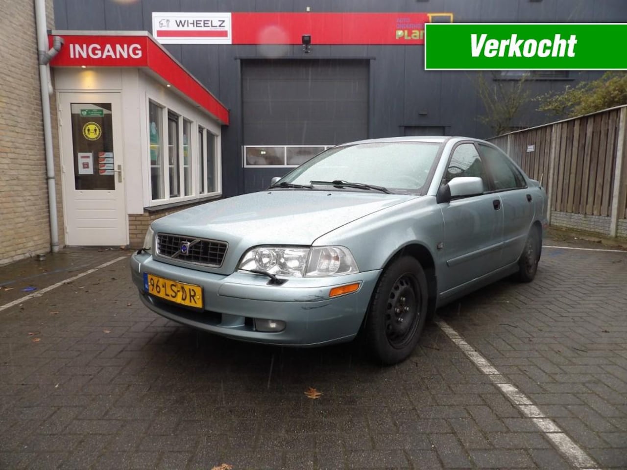 Volvo S40 - 1.8  europa - ecc - cruise - nette staat - AutoWereld.nl