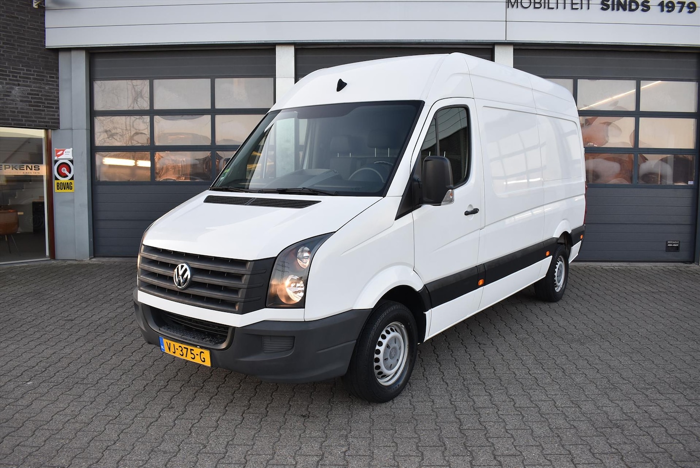 Volkswagen Crafter - 32 2.0 TDI 109pk GB L2H2 - AutoWereld.nl