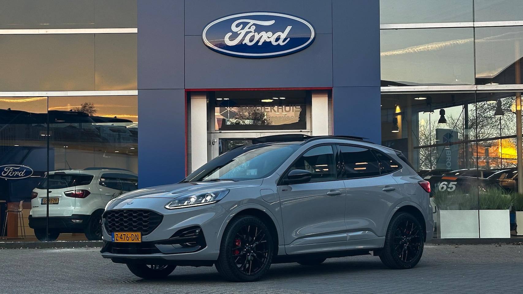 Ford Kuga - 2.5 PHEV Graphite Tech Edition 2.5 PHEV Graphite Tech Edition - AutoWereld.nl