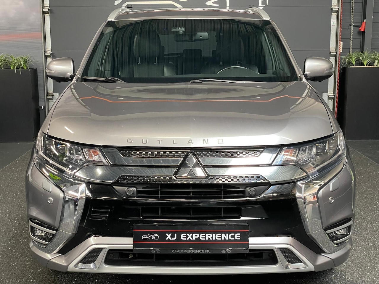 Mitsubishi Outlander - 2.4 PHEV Intense+ CARPLAY/ACC/RUITJES LEDER/360CAMERA - AutoWereld.nl