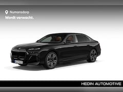 BMW i7 - xDrive60 | M-Sport Pro | Panorama Sky Lounge | 21" | Co-Pilot | Massage | Trekhaak