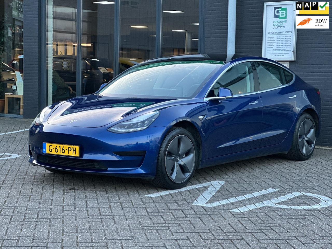 Tesla Model 3 - Standard RWD Plus 60 kWh/PANO)DAK/LEDER/NL-AUTO NAP!! - AutoWereld.nl