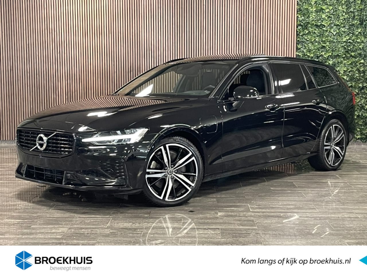 Volvo V60 - T6 AWD Recharge R-Design Long Range | Schufidak | All Season banden | Head-Up Display | Ha - AutoWereld.nl