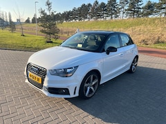 Audi A1 Sportback - 1.6 TDI Admired 5D S-line Bj 2013