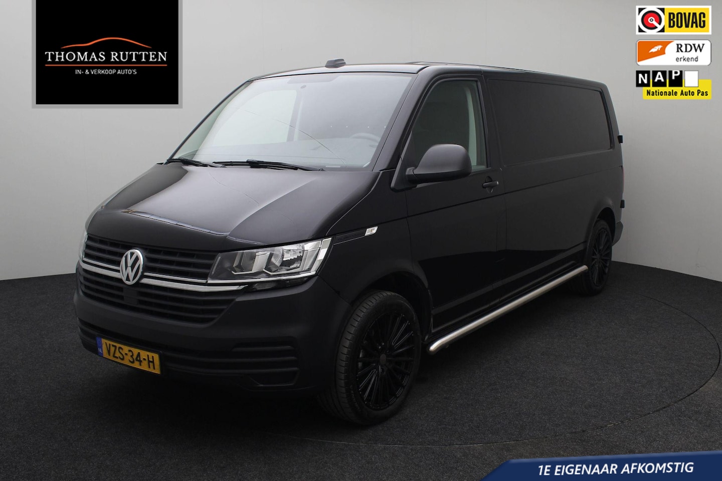 Volkswagen Transporter - 2.0 TDI L2H1 110PK 2023 NAP | Airco | Cruise control | Carplay | PDC | 19'' Lichtmetaal | - AutoWereld.nl