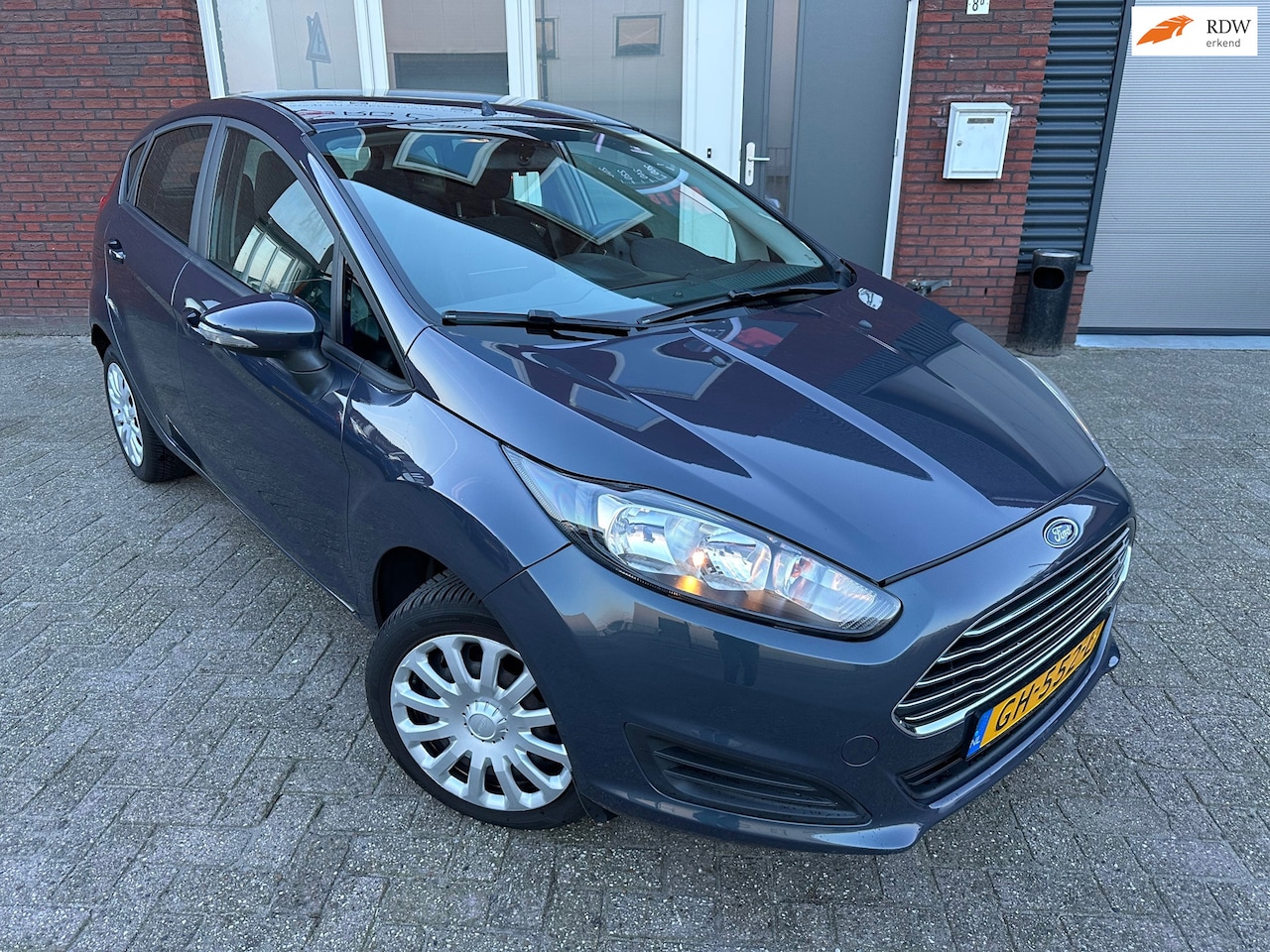 Ford Fiesta - 1.0 Style / Airco / Navi / 5DRS / NAP / MF Stuur - AutoWereld.nl