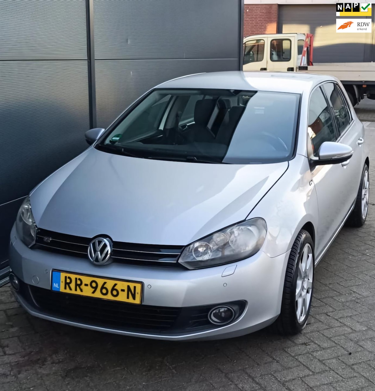 Volkswagen Golf - 1.4 TSI Highline Automaat R-line - AutoWereld.nl