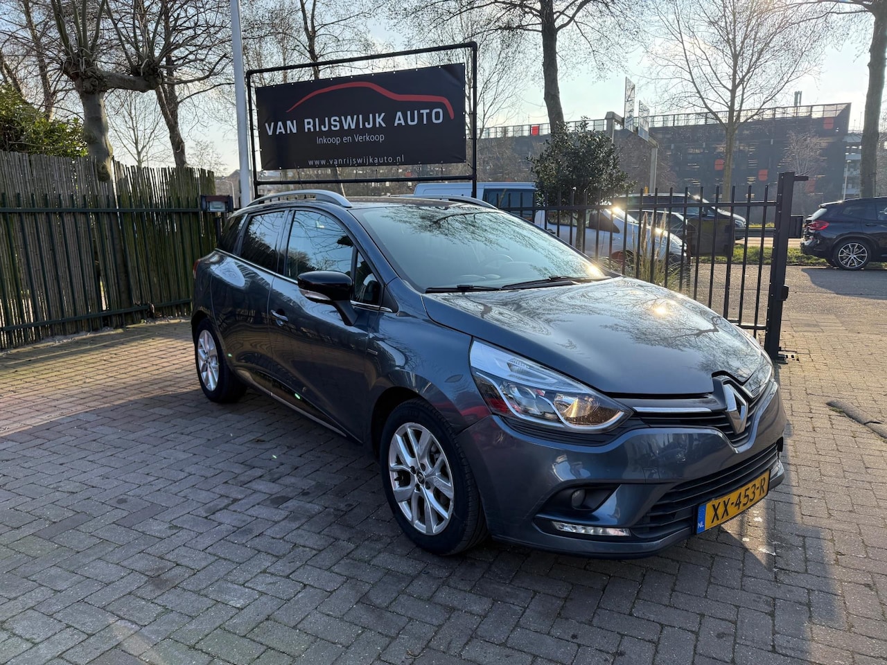 Renault Clio Estate - 0.9 TCe Limited Airco Nav Elec-ram - AutoWereld.nl