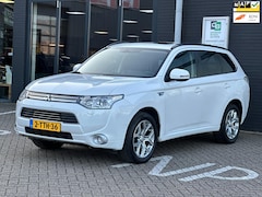 Mitsubishi Outlander - 2.0 PHEV Instyle/PANO-DAK/CAMERA/NAVI/LEDER/NL-AUTO NAP