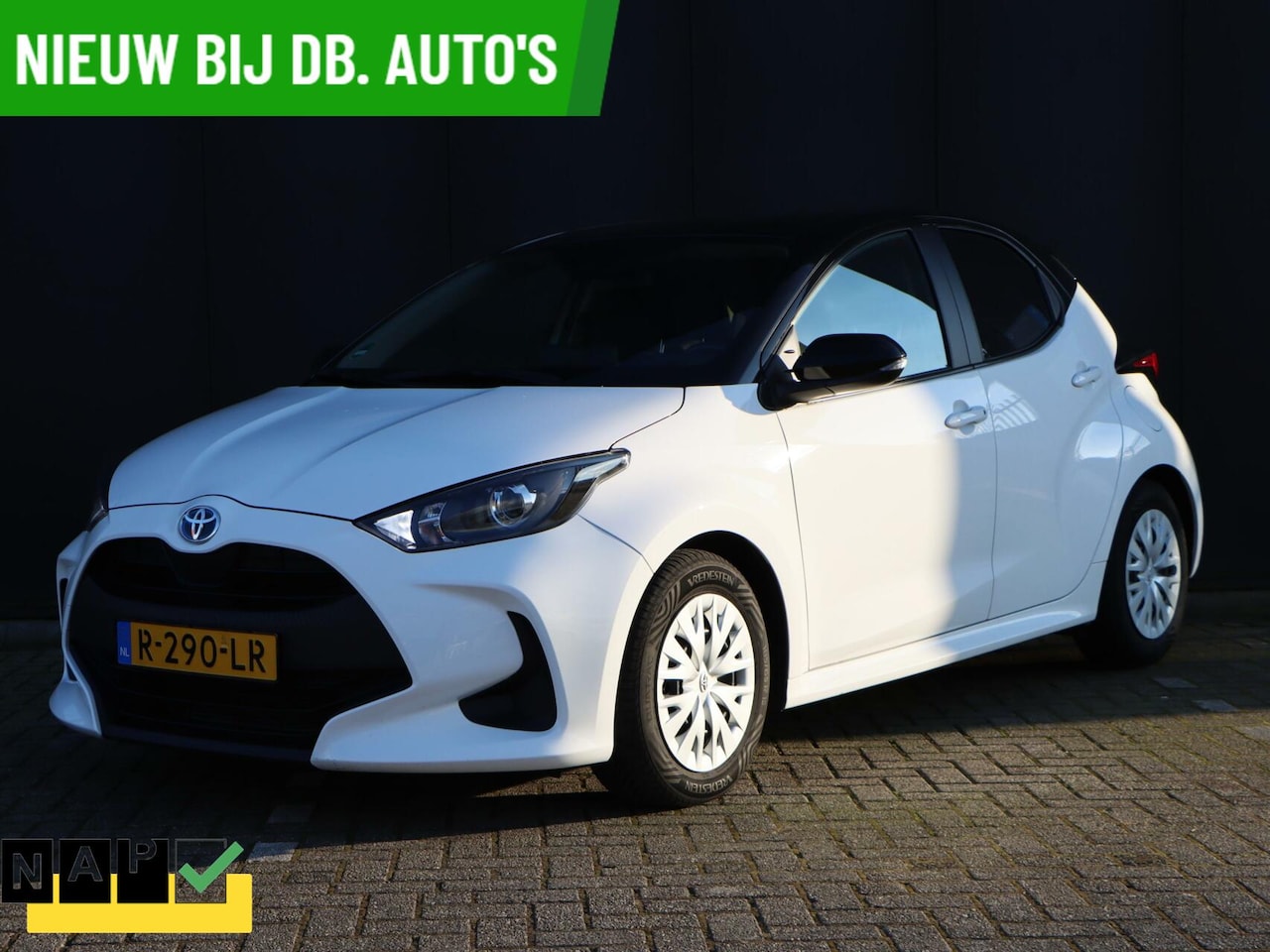 Toyota Yaris - 1.5 Hybrid Active | Trekhaak - AutoWereld.nl