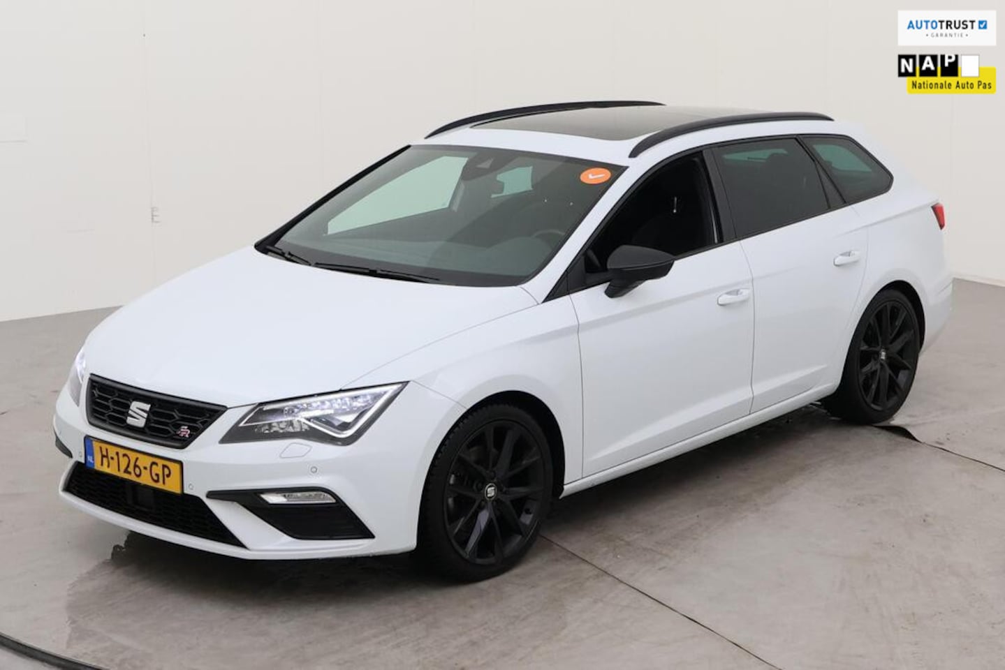 Seat Leon ST - 1.5 TSI 150PK DSG FR PANORAMADAK / ORG.NED / BEATS / VIRTUAL / CAMERA / TREKHAAK / NAP / S - AutoWereld.nl