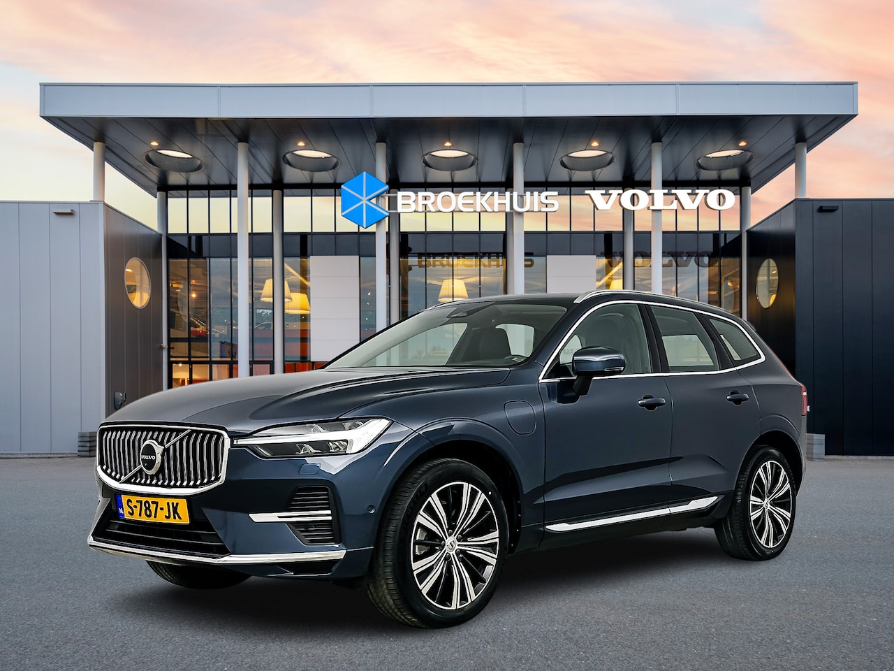 Volvo XC60 - T6 Recharge AWD Ultimate Bright | Panoramadak | 360 Camera | Elektr. inkl. Trekhaak | Harm - AutoWereld.nl