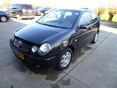 Volkswagen Polo - 1.4-16V Highline