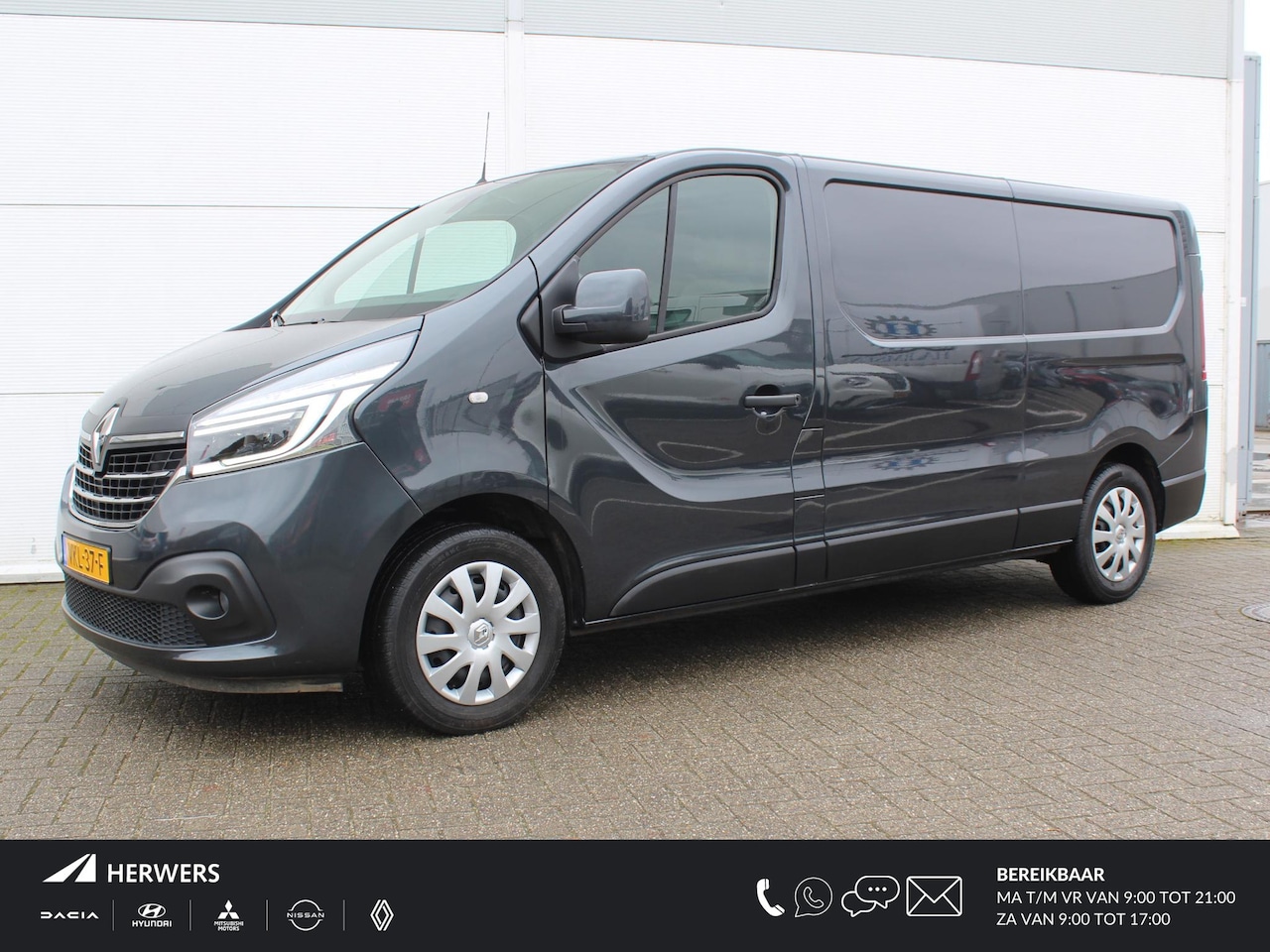 Renault Trafic - 2.0 dCi 120 T29 L2H1 Comfort / Trekhaak / Navigatie + Apple Carplay/Android Auto / Climate - AutoWereld.nl