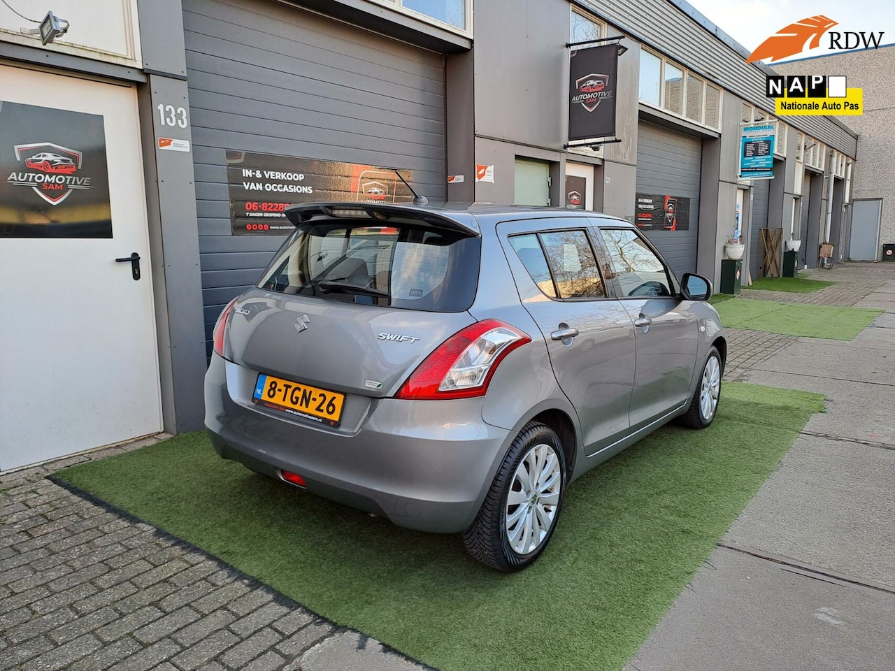 Suzuki Swift - 1.2 Bandit EASSS 2014 5DRS Airco Cruise NAP - AutoWereld.nl