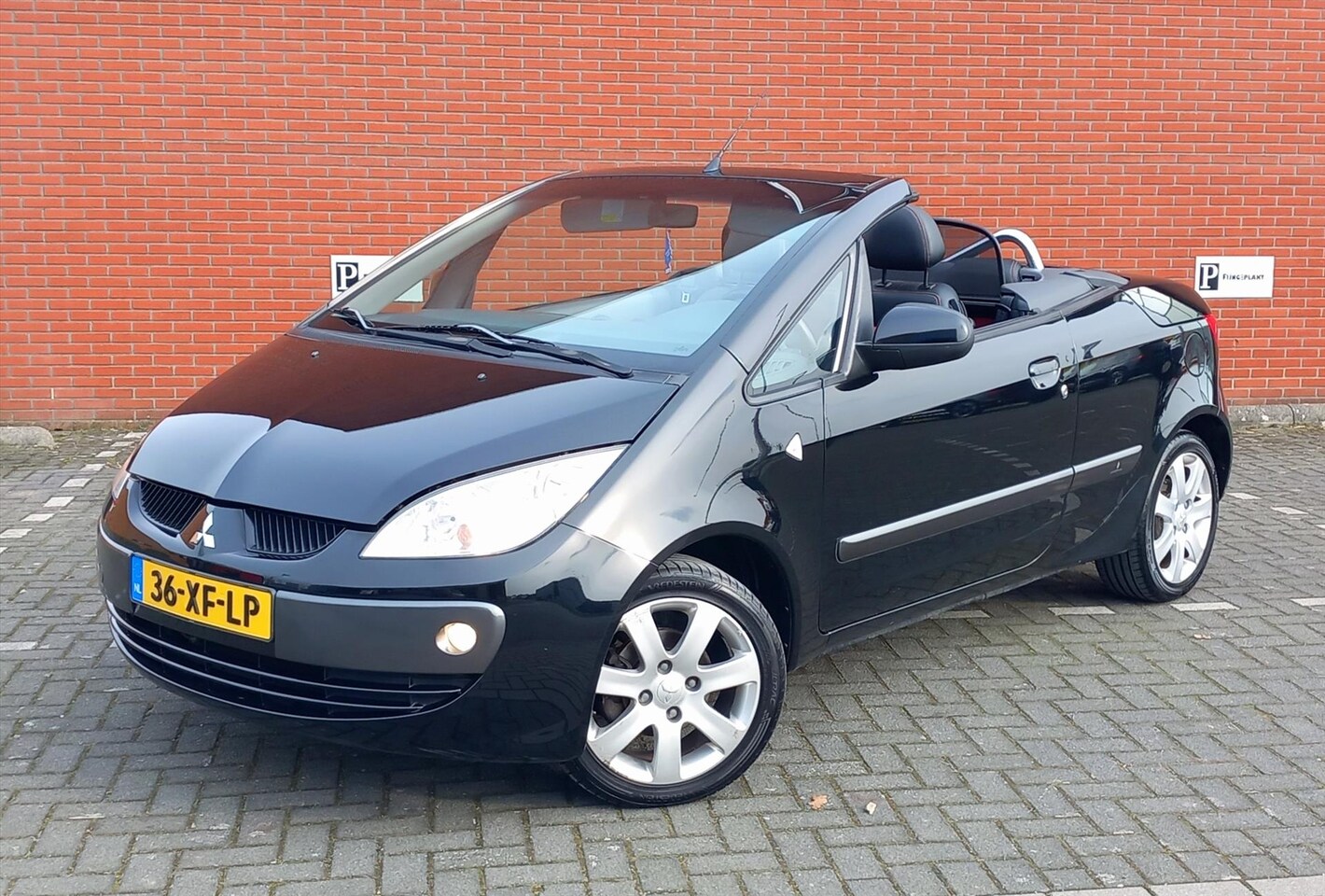 Mitsubishi Colt CZC - 1.5 Invite Cabrio Leder/Airco - AutoWereld.nl